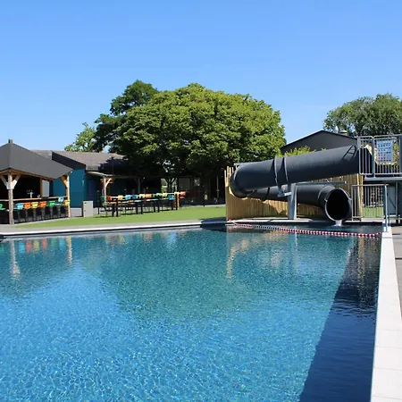Holiday home Snug On A Recreational