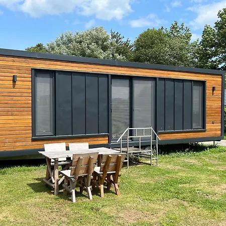 Holiday home Snug On A Recreational